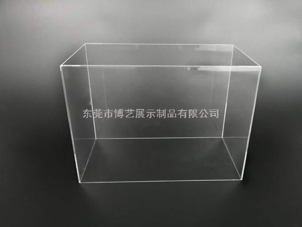 一個亞克力魚缸它比普通玻璃魚缸有著什么樣的優勢呢？